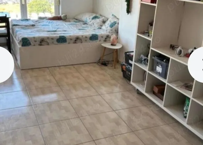 Alibover アパート *